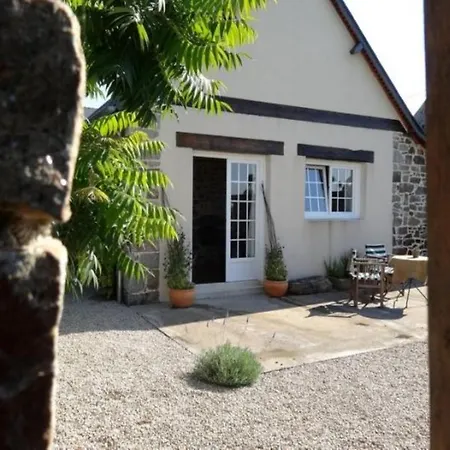 Holiday home Gites Du Manoir De L'ormelais