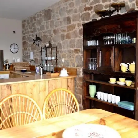 Holiday home Gites Du Manoir De L'ormelais *